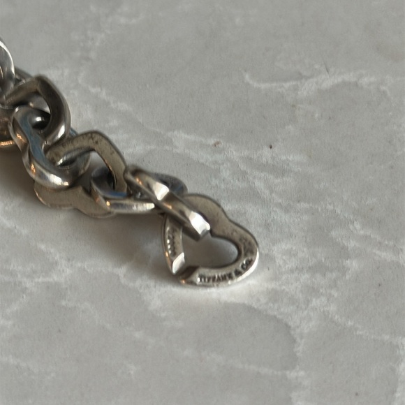 Authentic TIFFANY & CO. Heart Link Bracelet - Picture 7 of 9